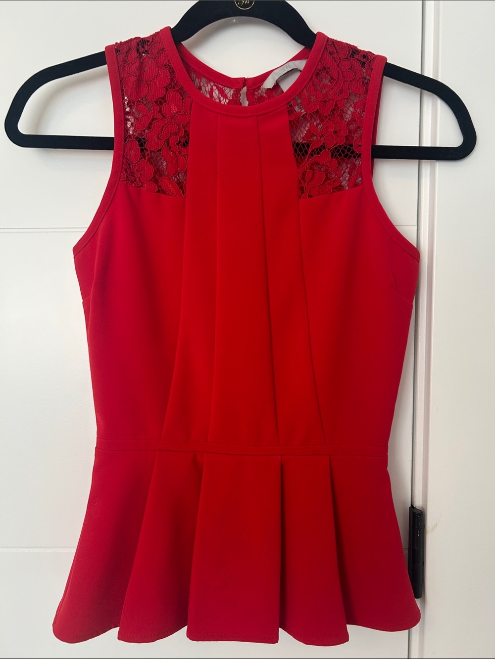 H&M Red Lace Yoke Peplum Tank Top 2